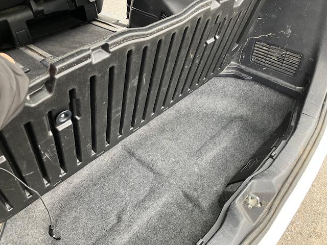 ヴォクシー X 衝突軽減 レーンキープ オートクルーズ 片側電動 ナビ ワンセグ Bカメラ Iストップ LEDヘッドライト キーレス 禁煙車 3列 フルフラット ABS オートハイビーム 電格ミラー CD(10枚目)