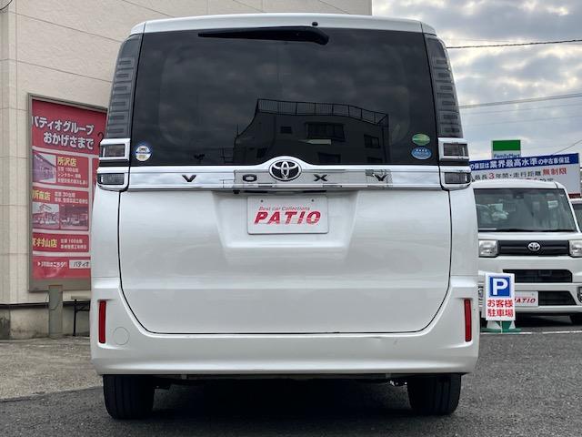 ヴォクシー X 衝突軽減 レーンキープ オートクルーズ 片側電動 ナビ ワンセグ Bカメラ Iストップ LEDヘッドライト キーレス 禁煙車 3列 フルフラット ABS オートハイビーム 電格ミラー CD(16枚目)