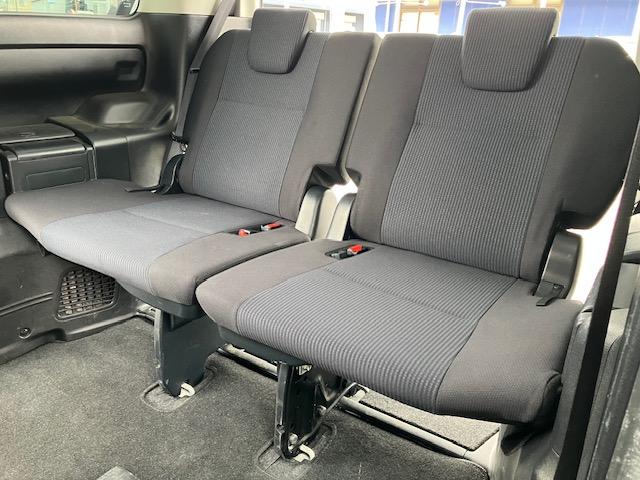 ヴォクシー X 衝突軽減 レーンキープ オートクルーズ 片側電動 ナビ ワンセグ Bカメラ Iストップ LEDヘッドライト キーレス 禁煙車 3列 フルフラット ABS オートハイビーム 電格ミラー CD(34枚目)