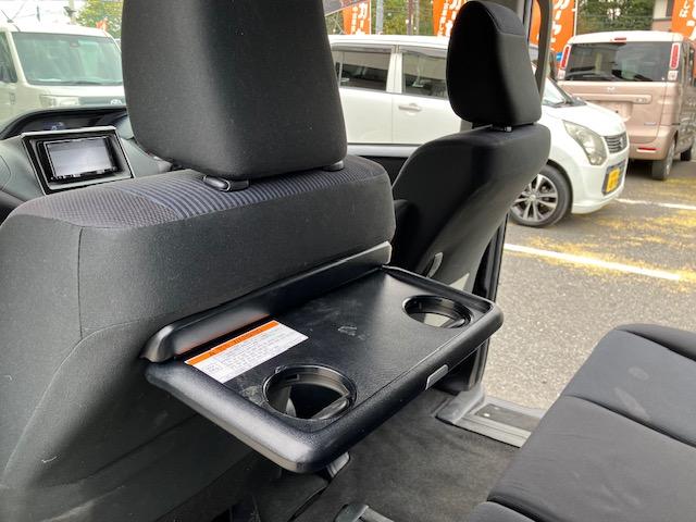 ヴォクシー X 衝突軽減 レーンキープ オートクルーズ 片側電動 ナビ ワンセグ Bカメラ Iストップ LEDヘッドライト キーレス 禁煙車 3列 フルフラット ABS オートハイビーム 電格ミラー CD(35枚目)