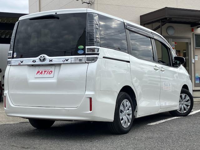 ヴォクシー X 衝突軽減 レーンキープ オートクルーズ 片側電動 ナビ ワンセグ Bカメラ Iストップ LEDヘッドライト キーレス 禁煙車 3列 フルフラット ABS オートハイビーム 電格ミラー CD(37枚目)
