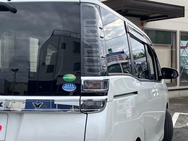 ヴォクシー X 衝突軽減 レーンキープ オートクルーズ 片側電動 ナビ ワンセグ Bカメラ Iストップ LEDヘッドライト キーレス 禁煙車 3列 フルフラット ABS オートハイビーム 電格ミラー CD(44枚目)