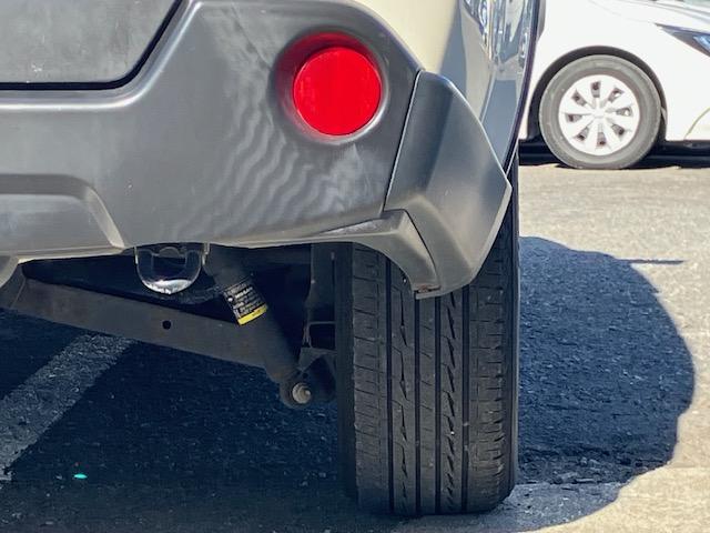 ２０Ｓ　４ＷＤ　革シート　ナビ　フルセグ　ＥＴＣ　キーレス　禁煙車　ＡＢＳ　電格ミラー　ＣＤ　運転席エアバッグ　助手席エアバッグ　エアコン　パワーウィンドウ　パワーステアリング