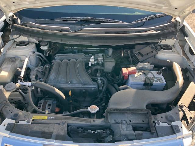 ２０Ｓ　４ＷＤ　革シート　ナビ　フルセグ　ＥＴＣ　キーレス　禁煙車　ＡＢＳ　電格ミラー　ＣＤ　運転席エアバッグ　助手席エアバッグ　エアコン　パワーウィンドウ　パワーステアリング