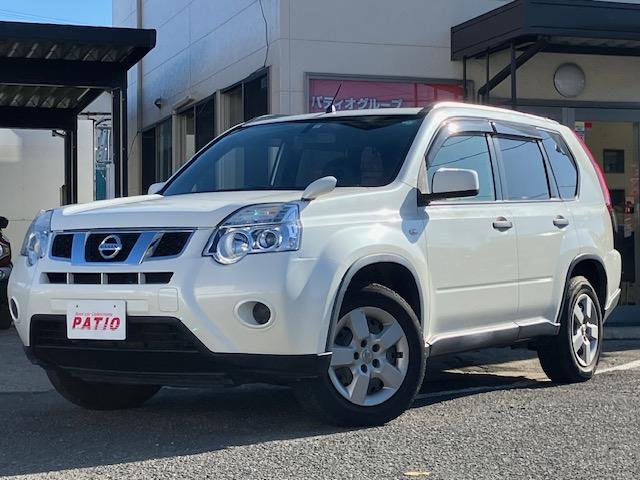 ２０Ｓ　４ＷＤ　革シート　ナビ　フルセグ　ＥＴＣ　キーレス　禁煙車　ＡＢＳ　電格ミラー　ＣＤ　運転席エアバッグ　助手席エアバッグ　エアコン　パワーウィンドウ　パワーステアリング