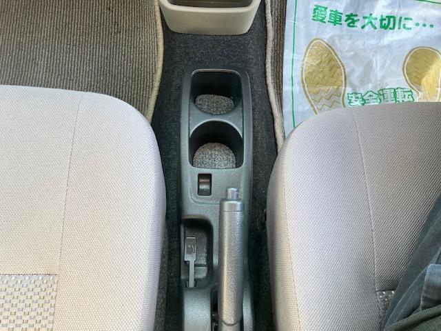 Ｆ　スマートアシスト　衝突軽減　Ｉストップ　キーレス　禁煙車　ＡＢＳ　ＣＤ　運転席エアバッグ　助手席エアバッグ　エアコン　パワーウィンドウ　パワーステアリング