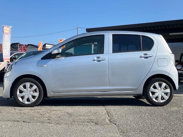 Ｆ　スマートアシスト　衝突軽減　Ｉストップ　キーレス　禁煙車　ＡＢＳ　ＣＤ　運転席エアバッグ　助手席エアバッグ　エアコン　パワーウィンドウ　パワーステアリング