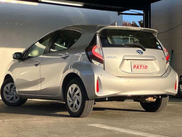 アクア Ｓビジネスパッケージ　衝突軽減　レーンキープ　障害物センサー　ナビ　ワンセグ　Ｂカメラ　ＥＴＣ　Ｉストップ　キーレス　禁煙車　ＡＢＳ　オートハイビーム　電格ミラー　ＣＤ　運転席エアバッグ　助手席エアバッグ（18枚目）