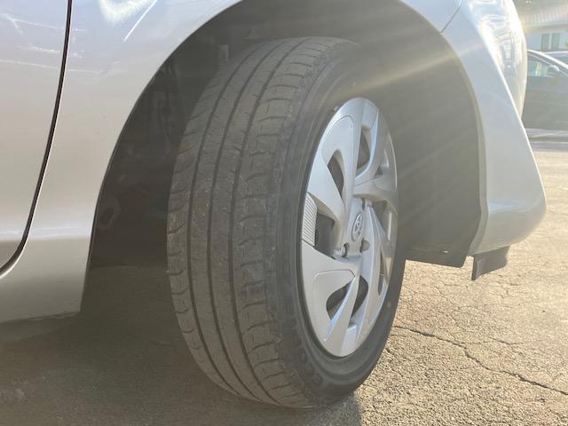 アクア Ｓビジネスパッケージ　衝突軽減　レーンキープ　障害物センサー　ナビ　ワンセグ　Ｂカメラ　ＥＴＣ　Ｉストップ　キーレス　禁煙車　ＡＢＳ　オートハイビーム　電格ミラー　ＣＤ　運転席エアバッグ　助手席エアバッグ（21枚目）