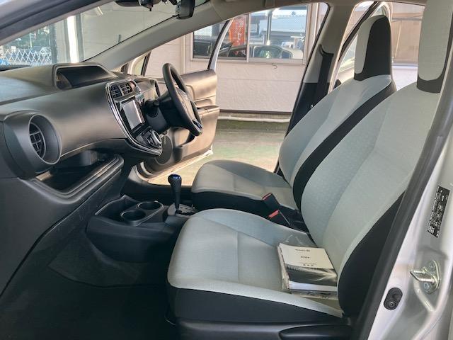 アクア Ｓビジネスパッケージ　衝突軽減　レーンキープ　障害物センサー　ナビ　ワンセグ　Ｂカメラ　ＥＴＣ　Ｉストップ　キーレス　禁煙車　ＡＢＳ　オートハイビーム　電格ミラー　ＣＤ　運転席エアバッグ　助手席エアバッグ（29枚目）