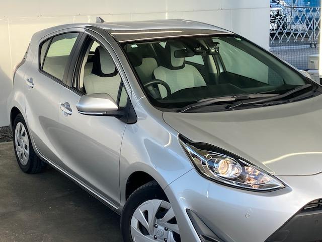 アクア Ｓビジネスパッケージ　衝突軽減　レーンキープ　障害物センサー　ナビ　ワンセグ　Ｂカメラ　ＥＴＣ　Ｉストップ　キーレス　禁煙車　ＡＢＳ　オートハイビーム　電格ミラー　ＣＤ　運転席エアバッグ　助手席エアバッグ（37枚目）