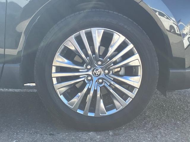 ハリアー Ｚ　４ＷＤ　衝突軽減　レーンキープ　障害物センサー　オートクルーズ　電動リアゲート　ハーフレザー　パワーシート　ナビ　フルセグ　Ｂカメラ　Ｂｌｕｅｔｏｏｔｈオーディオ　ＥＴＣ２．０　１９インチＡＷ（13枚目）