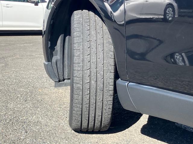 ハリアー Ｚ　４ＷＤ　衝突軽減　レーンキープ　障害物センサー　オートクルーズ　電動リアゲート　ハーフレザー　パワーシート　ナビ　フルセグ　Ｂカメラ　Ｂｌｕｅｔｏｏｔｈオーディオ　ＥＴＣ２．０　１９インチＡＷ（21枚目）