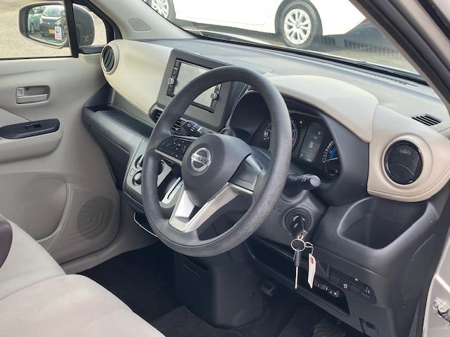 デイズ Ｓ　衝突軽減　レーンキープ　障害物センサー　ナビ　フルセグ　Ｂｌｕｅｔｏｏｔｈオーディオ　ＥＴＣ　Ｉストップ　キーレス　禁煙車　ＡＢＳ　電格ミラー　ベンチシート　ＣＤ　ＤＶＤ再生　運転席エアバッグ（30枚目）