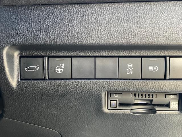 ハリアー Ｚ　レザーパッケージ　衝突軽減　レーンキープ　障害物センサー　アダプティブクルーズ　革シート　シートヒーター　パワーシート　電動リアゲート　ナビ　フルセグ　Ｂカメラ　Ｂｌｕｅｔｏｏｔｈオーディオ　ＥＴＣ２．０（7枚目）