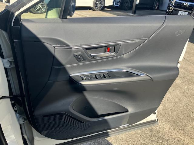 ハリアー Ｚ　レザーパッケージ　衝突軽減　レーンキープ　障害物センサー　アダプティブクルーズ　革シート　シートヒーター　パワーシート　電動リアゲート　ナビ　フルセグ　Ｂカメラ　Ｂｌｕｅｔｏｏｔｈオーディオ　ＥＴＣ２．０（11枚目）