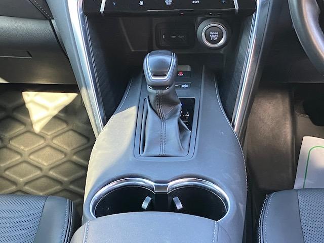 ハリアー Ｚ　レザーパッケージ　衝突軽減　レーンキープ　障害物センサー　アダプティブクルーズ　革シート　シートヒーター　パワーシート　電動リアゲート　ナビ　フルセグ　Ｂカメラ　Ｂｌｕｅｔｏｏｔｈオーディオ　ＥＴＣ２．０（24枚目）