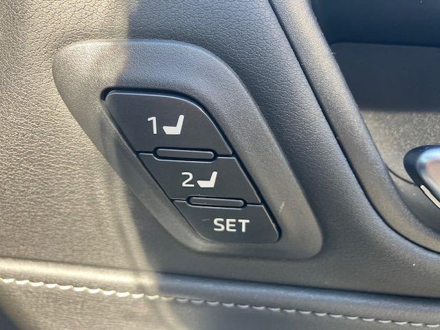 ハリアー Ｚ　レザーパッケージ　衝突軽減　レーンキープ　障害物センサー　アダプティブクルーズ　革シート　シートヒーター　パワーシート　電動リアゲート　ナビ　フルセグ　Ｂカメラ　Ｂｌｕｅｔｏｏｔｈオーディオ　ＥＴＣ２．０（32枚目）