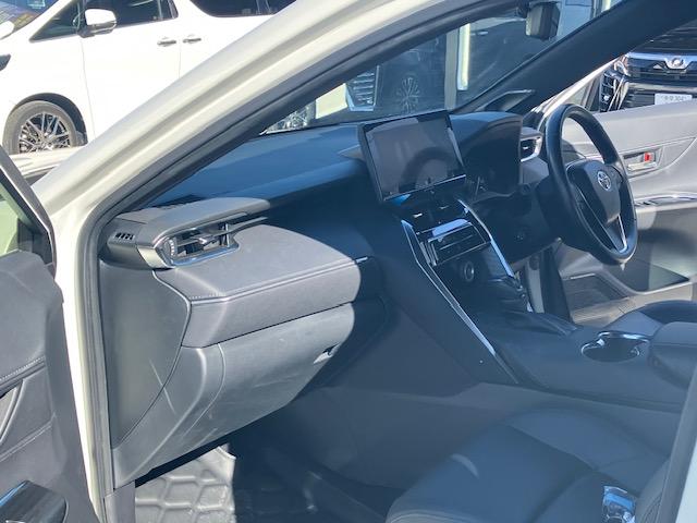 ハリアー Ｚ　レザーパッケージ　衝突軽減　レーンキープ　障害物センサー　アダプティブクルーズ　革シート　シートヒーター　パワーシート　電動リアゲート　ナビ　フルセグ　Ｂカメラ　Ｂｌｕｅｔｏｏｔｈオーディオ　ＥＴＣ２．０（42枚目）