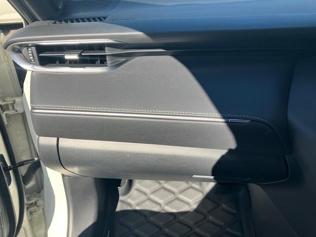 ハリアー Ｚ　レザーパッケージ　衝突軽減　レーンキープ　障害物センサー　アダプティブクルーズ　革シート　シートヒーター　パワーシート　電動リアゲート　ナビ　フルセグ　Ｂカメラ　Ｂｌｕｅｔｏｏｔｈオーディオ　ＥＴＣ２．０（43枚目）