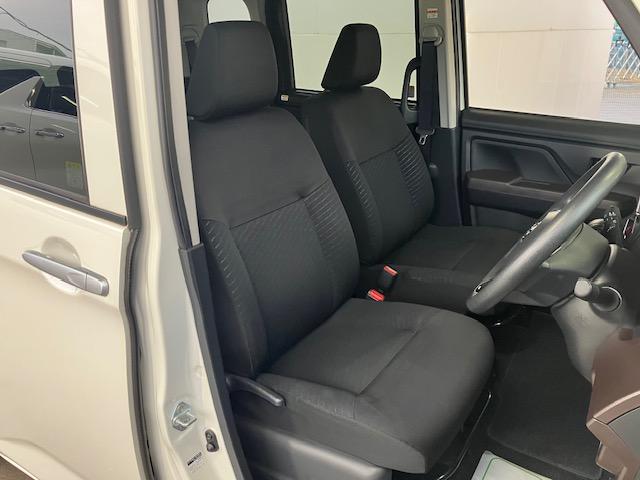 ルーミー X S 衝突軽減 片側電動 ナビ Bカメラ Bluetoothオーディオ Iストップ スマキー 禁煙車 ABS オートハイビーム 電格ミラー CD 運転席エアバッグ 助手席エアバッグ エアコン(9枚目)