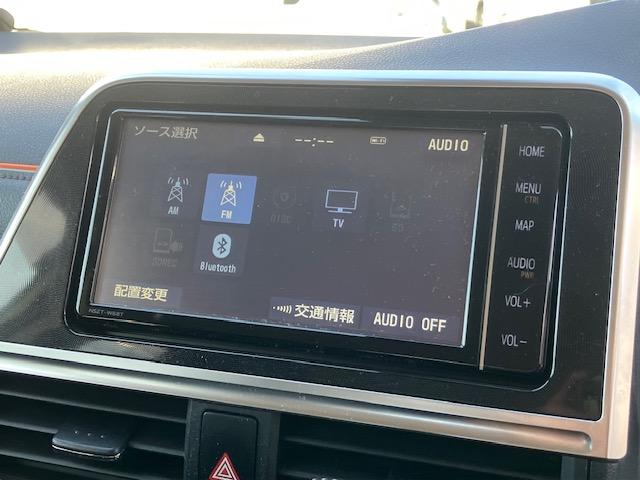 シエンタ ファンベースＧ　衝突軽減　レーンキープ　両側電動　ナビ　フルセグ　Ｂカメラ　Ｂｌｕｅｔｏｏｔｈオーディオ　ＥＴＣ２．０　Ｉストップ　スマキー　禁煙車　ＡＢＳ　オートハイビーム　電格ミラー　ＣＤ（5枚目）