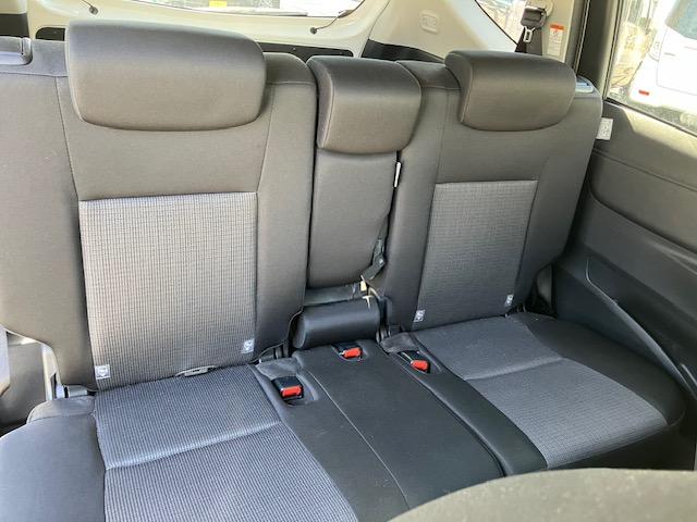 シエンタ ファンベースＧ　衝突軽減　レーンキープ　両側電動　ナビ　フルセグ　Ｂカメラ　Ｂｌｕｅｔｏｏｔｈオーディオ　ＥＴＣ２．０　Ｉストップ　スマキー　禁煙車　ＡＢＳ　オートハイビーム　電格ミラー　ＣＤ（14枚目）