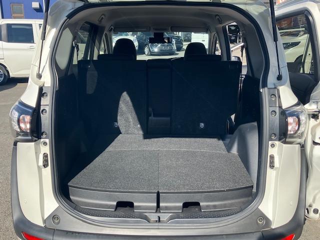 シエンタ ファンベースＧ　衝突軽減　レーンキープ　両側電動　ナビ　フルセグ　Ｂカメラ　Ｂｌｕｅｔｏｏｔｈオーディオ　ＥＴＣ２．０　Ｉストップ　スマキー　禁煙車　ＡＢＳ　オートハイビーム　電格ミラー　ＣＤ（15枚目）