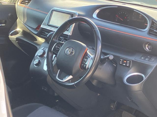 シエンタ ファンベースＧ　衝突軽減　レーンキープ　両側電動　ナビ　フルセグ　Ｂカメラ　Ｂｌｕｅｔｏｏｔｈオーディオ　ＥＴＣ２．０　Ｉストップ　スマキー　禁煙車　ＡＢＳ　オートハイビーム　電格ミラー　ＣＤ（30枚目）