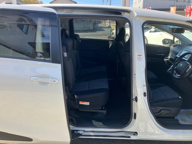 シエンタ ファンベースＧ　衝突軽減　レーンキープ　両側電動　ナビ　フルセグ　Ｂカメラ　Ｂｌｕｅｔｏｏｔｈオーディオ　ＥＴＣ２．０　Ｉストップ　スマキー　禁煙車　ＡＢＳ　オートハイビーム　電格ミラー　ＣＤ（31枚目）