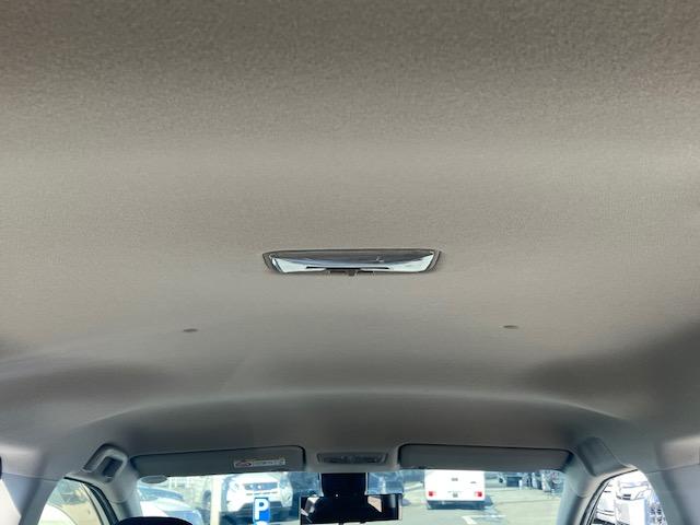 シエンタ ファンベースＧ　衝突軽減　レーンキープ　両側電動　ナビ　フルセグ　Ｂカメラ　Ｂｌｕｅｔｏｏｔｈオーディオ　ＥＴＣ２．０　Ｉストップ　スマキー　禁煙車　ＡＢＳ　オートハイビーム　電格ミラー　ＣＤ（34枚目）