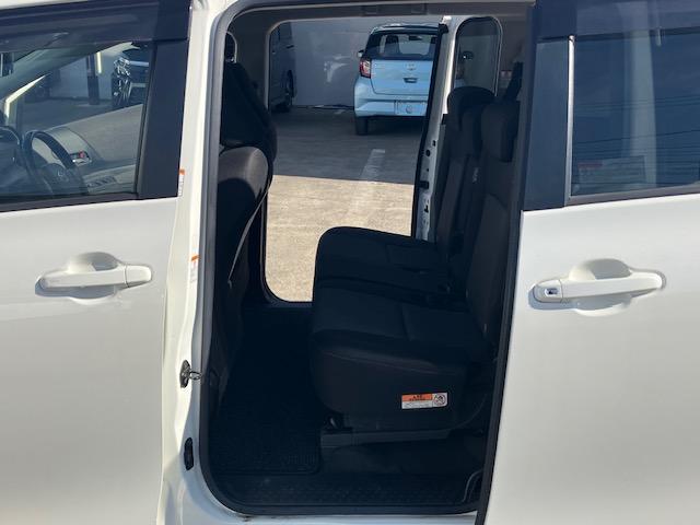 シエンタ ファンベースＧ　衝突軽減　レーンキープ　両側電動　ナビ　フルセグ　Ｂカメラ　Ｂｌｕｅｔｏｏｔｈオーディオ　ＥＴＣ２．０　Ｉストップ　スマキー　禁煙車　ＡＢＳ　オートハイビーム　電格ミラー　ＣＤ（45枚目）