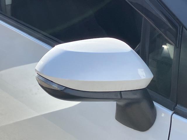 シエンタ ファンベースＧ　衝突軽減　レーンキープ　両側電動　ナビ　フルセグ　Ｂカメラ　Ｂｌｕｅｔｏｏｔｈオーディオ　ＥＴＣ２．０　Ｉストップ　スマキー　禁煙車　ＡＢＳ　オートハイビーム　電格ミラー　ＣＤ（51枚目）