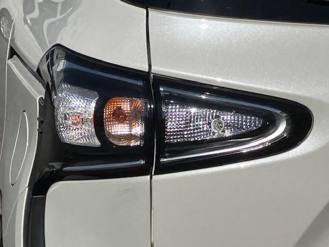 シエンタ ファンベースＧ　衝突軽減　レーンキープ　両側電動　ナビ　フルセグ　Ｂカメラ　Ｂｌｕｅｔｏｏｔｈオーディオ　ＥＴＣ２．０　Ｉストップ　スマキー　禁煙車　ＡＢＳ　オートハイビーム　電格ミラー　ＣＤ（52枚目）