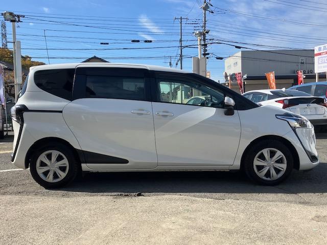 シエンタ ファンベースＧ　衝突軽減　レーンキープ　両側電動　ナビ　フルセグ　Ｂカメラ　Ｂｌｕｅｔｏｏｔｈオーディオ　ＥＴＣ２．０　Ｉストップ　スマキー　禁煙車　ＡＢＳ　オートハイビーム　電格ミラー　ＣＤ（54枚目）