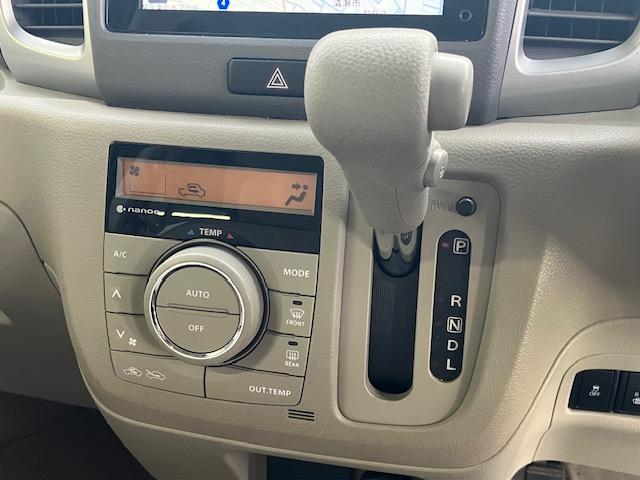 スペーシア Ｘ　衝突軽減　レーンキープ　片側電動　シートヒーター　ナビ　フルセグ　全周囲カメラ　Ｂカメラ　Ｂｌｕｅｔｏｏｔｈオーディオ　ＥＴＣ　Ｉストップ　スマキー　ＡＢＳ　電格ミラー　ベンチシート　ＣＤ　ＤＶＤ再生（8枚目）