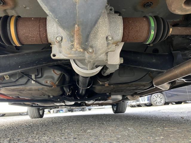 フィットハイブリッド Ｌパッケージ　４ＷＤ　オートクルーズ　ハーフレザー　ナビ　フルセグ　Ｂカメラ　Ｂｌｕｅｔｏｏｔｈオーディオ　ＥＴＣ　Ｉストップ　ＬＥＤヘッドライト　１５インチＡＷ　スマキー　禁煙車　横滑り防止　ＡＢＳ　電格ミラー（21枚目）