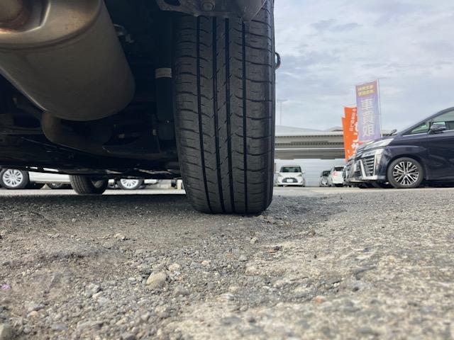 フィットハイブリッド Ｌパッケージ　４ＷＤ　オートクルーズ　ハーフレザー　ナビ　フルセグ　Ｂカメラ　Ｂｌｕｅｔｏｏｔｈオーディオ　ＥＴＣ　Ｉストップ　ＬＥＤヘッドライト　１５インチＡＷ　スマキー　禁煙車　横滑り防止　ＡＢＳ　電格ミラー（22枚目）