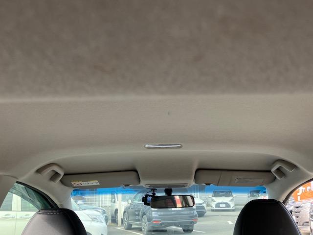 フィットハイブリッド Ｌパッケージ　４ＷＤ　オートクルーズ　ハーフレザー　ナビ　フルセグ　Ｂカメラ　Ｂｌｕｅｔｏｏｔｈオーディオ　ＥＴＣ　Ｉストップ　ＬＥＤヘッドライト　１５インチＡＷ　スマキー　禁煙車　横滑り防止　ＡＢＳ　電格ミラー（34枚目）