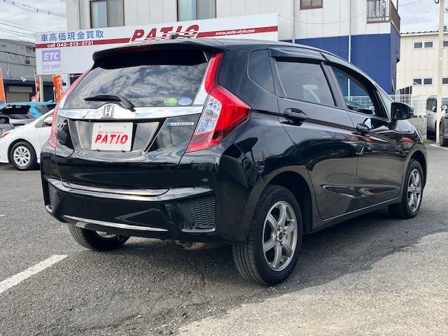 フィットハイブリッド Ｌパッケージ　４ＷＤ　オートクルーズ　ハーフレザー　ナビ　フルセグ　Ｂカメラ　Ｂｌｕｅｔｏｏｔｈオーディオ　ＥＴＣ　Ｉストップ　ＬＥＤヘッドライト　１５インチＡＷ　スマキー　禁煙車　横滑り防止　ＡＢＳ　電格ミラー（46枚目）