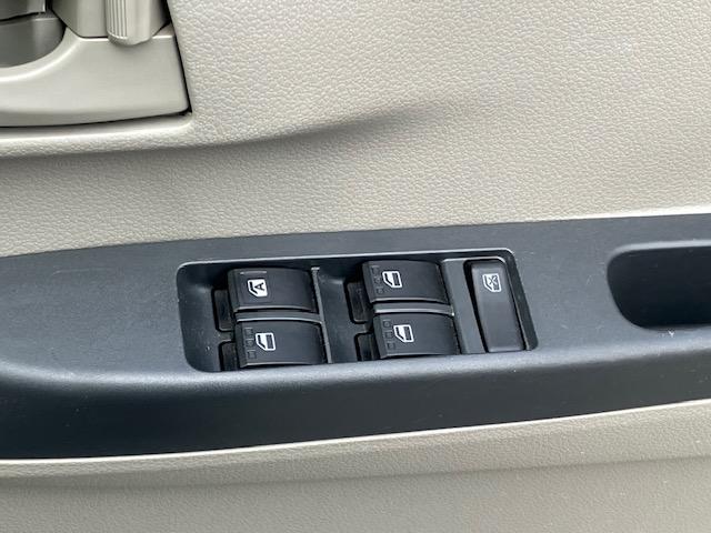 ピクシスエポック Ｌ　ナビ　ワンセグ　Ｂｌｕｅｔｏｏｔｈオーディオ　ＥＴＣ　Ｉストップ　キーレス　ＡＢＳ　ＣＤ　運転席エアバッグ　助手席エアバッグ　エアコン　パワーウィンドウ　パワーステアリング（28枚目）