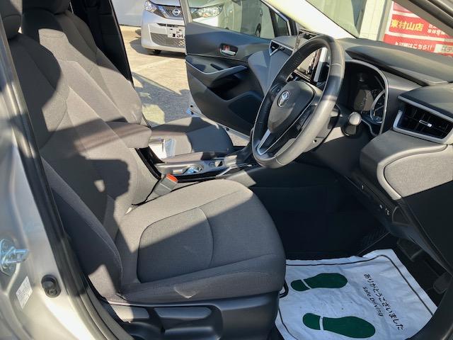 カローラ ハイブリッド　Ｓ　衝突軽減　レーンキープ　障害物センサー　アダプティブクルーズ　ナビ　Ｂカメラ　Ｂｌｕｅｔｏｏｔｈオーディオ　Ｉストップ　ＬＥＤヘッドライト　１６インチＡＷ　スマキー　禁煙車　ＡＢＳ　オートハイビーム（10枚目）