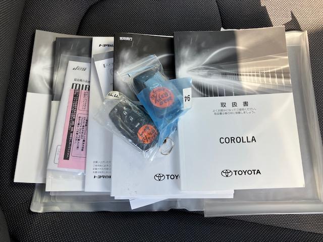 カローラ ハイブリッド　Ｓ　衝突軽減　レーンキープ　障害物センサー　アダプティブクルーズ　ナビ　Ｂカメラ　Ｂｌｕｅｔｏｏｔｈオーディオ　Ｉストップ　ＬＥＤヘッドライト　１６インチＡＷ　スマキー　禁煙車　ＡＢＳ　オートハイビーム（20枚目）