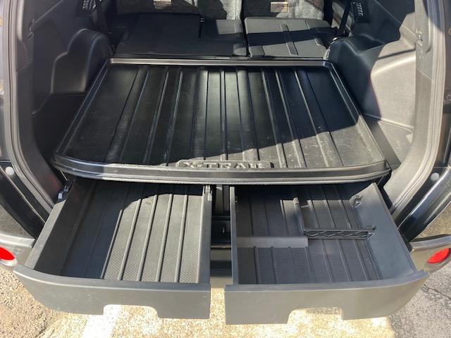 エクストレイル 20X 4WD パークアシスト 革シート シートヒーター ナビ ETC HID 17インチAW スマキー 禁煙車 フルフラット ABS 運転席エアバッグ 助手席エアバッグ ルーフレール エアコン(31枚目)