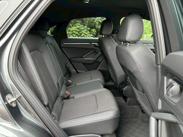 Ｑ３スポーツバック ３５ＴＦＳＩ　Ｓライン　ワンオーナー・ハーフレザーシート・ＥＴＣ２．０・３６０°カメラ・アイドリングストップ・クリアランスソナー・パワーバックドア・ＬＥＤヘッドライト・パワーバックドア・純正１９インチＡＷ・シートヒーター（37枚目）