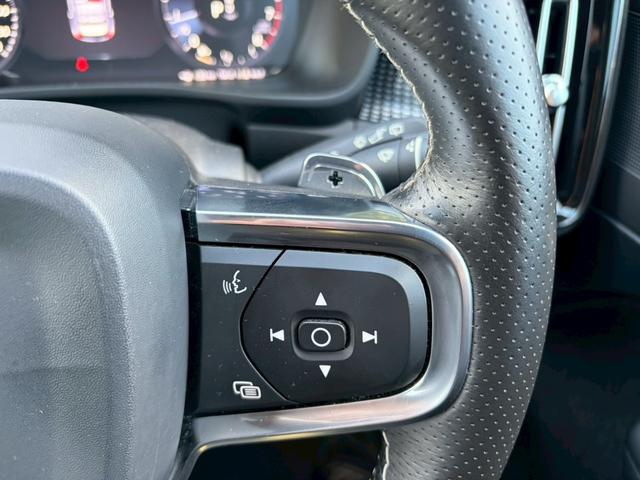 ＸＣ４０ Ｔ４　ＡＷＤ　Ｒデザイン　ワンオーナー・地デジＴＶ・３６０°カメラ・アイドリングストップ・ドライブレコーダー・ＥＴＣ・ハーフレザーシート・パワーシート・パワーバックドア・パドルシフト・シートメモリー・パークアシスト・スペアキー（19枚目）