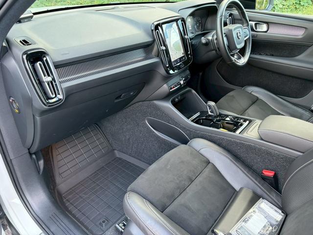 ＸＣ４０ Ｔ４　ＡＷＤ　Ｒデザイン　ワンオーナー・地デジＴＶ・３６０°カメラ・アイドリングストップ・ドライブレコーダー・ＥＴＣ・ハーフレザーシート・パワーシート・パワーバックドア・パドルシフト・シートメモリー・パークアシスト・スペアキー（32枚目）