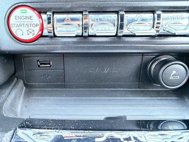 FORD MUSTANG 50 YEARS EDITION