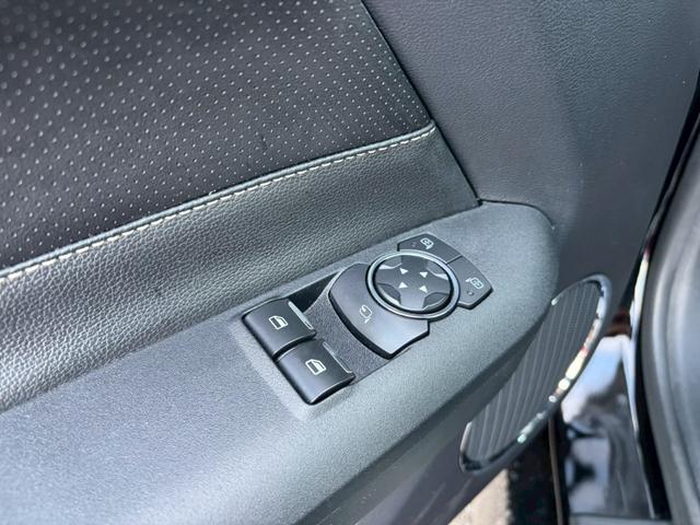 FORD MUSTANG 50 YEARS EDITION