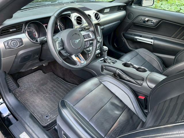 FORD MUSTANG 50 YEARS EDITION